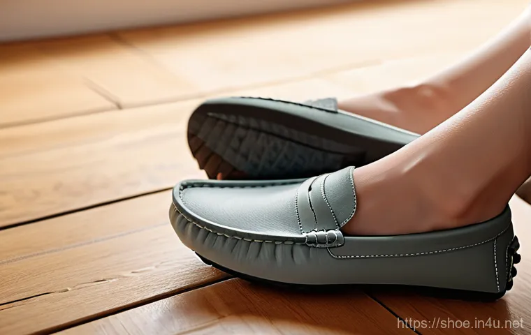 제옥스 브레서블 슈즈와 ECCO 쿨360 비교 - An active, energetic, gender-neutral person taking a break on a scenic park path, wearing Ecco Cool ...